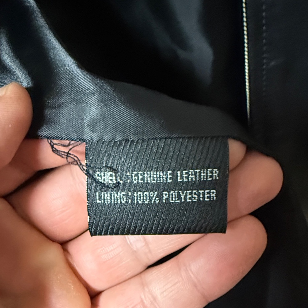 Elegant Black Leather Jacket for Women - Picture 7 of 9